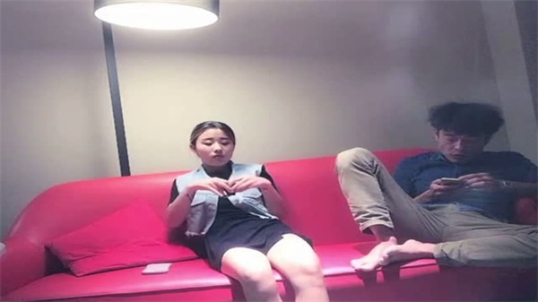 沈先生极品尤物，白皙美乳诱人画面